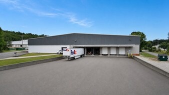 More Photos Of 220 River Dr, Cartersville Distribution For Lease