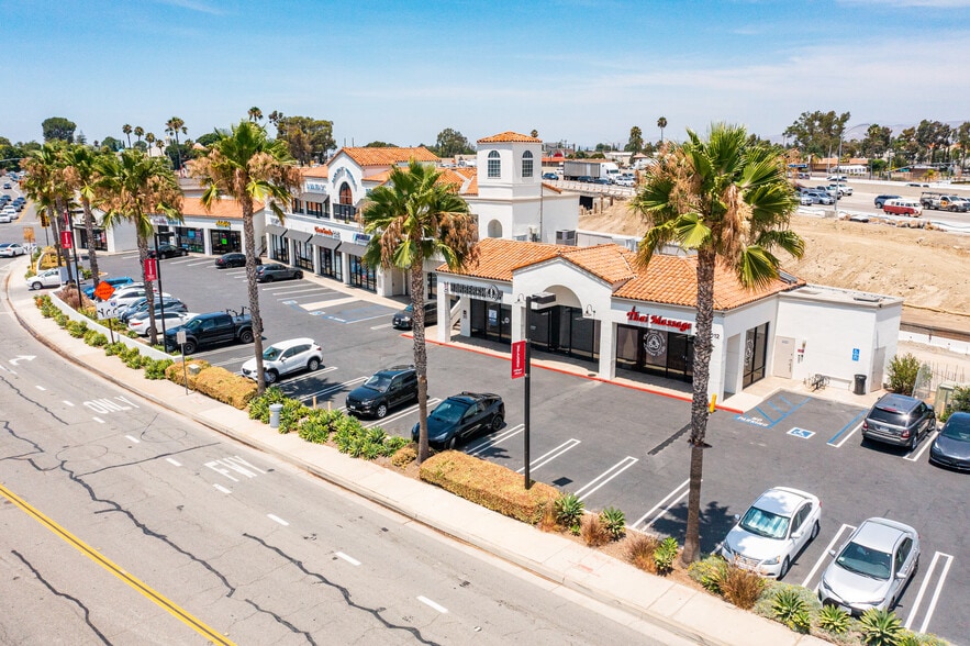 More Photos Of 24012 Avenida de la Carlota, Laguna Hills Storefront For Lease