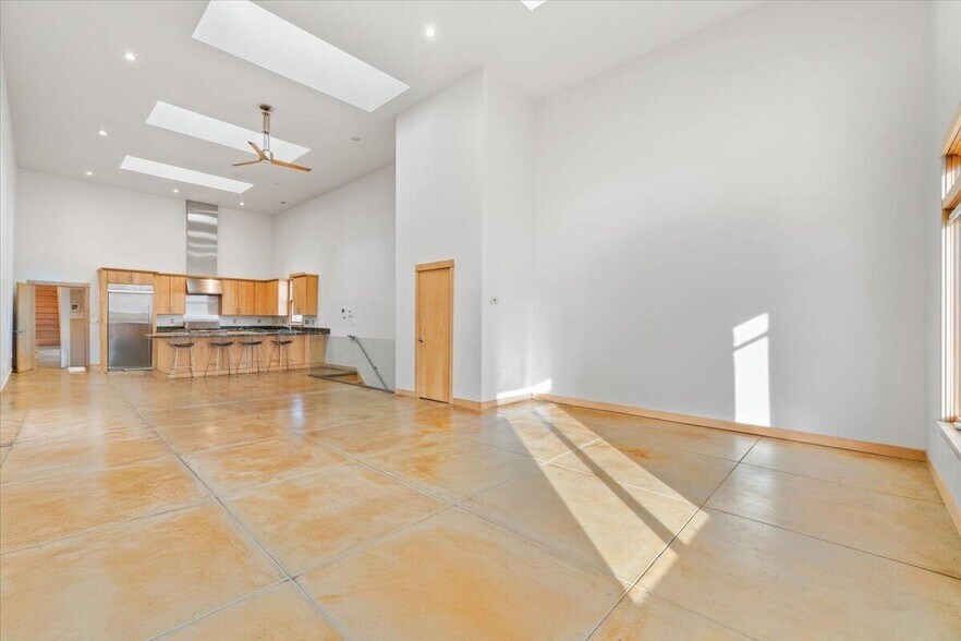 More Photos Of 507 2nd St, Eureka General Retail For Sale