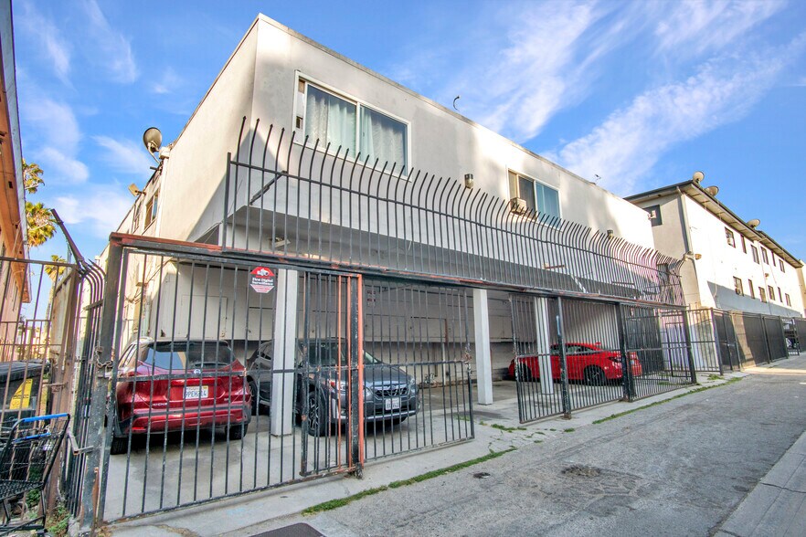 More Photos Of 3849 Stevely Ave, Los Angeles Apartments For Sale