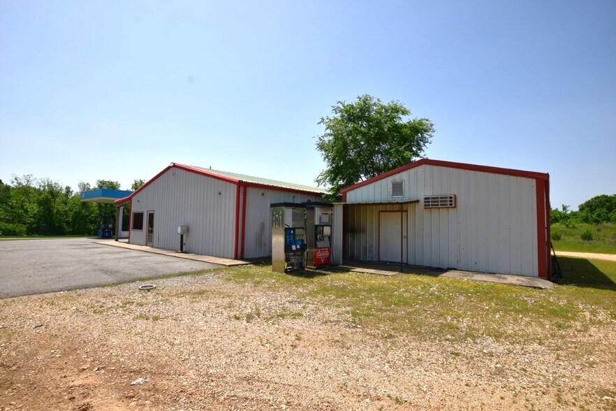 More Photos Of 75174 Hwy 59 Hwy, Stilwell Convenience Store For Sale