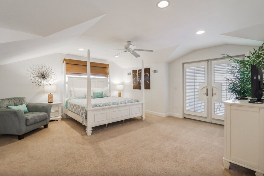 More Photos Of 13 Silver Ave, Tybee Island Apartments For Sale