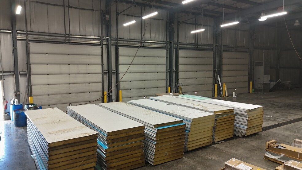 More Photos Of 2404 U St, Bedford Industrial For Sale