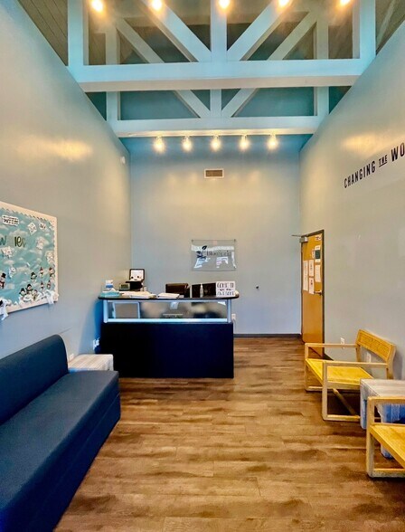 More Photos Of , Dallas Office For Sale