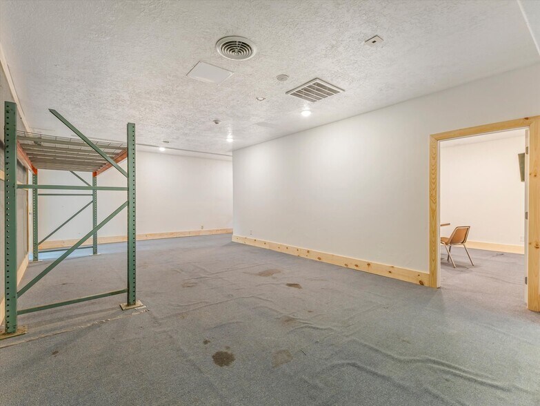 More Photos Of 1355 W 465 S, Orem Manufacturing For Sale