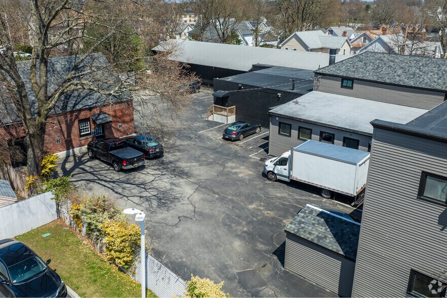 More Photos Of 419 Lincoln St, Marlborough Light Manufacturing For Lease