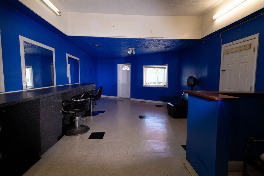 More Photos Of 3019-3023 Meadowbridge Rd, Richmond Storefront Retail Office For Sale