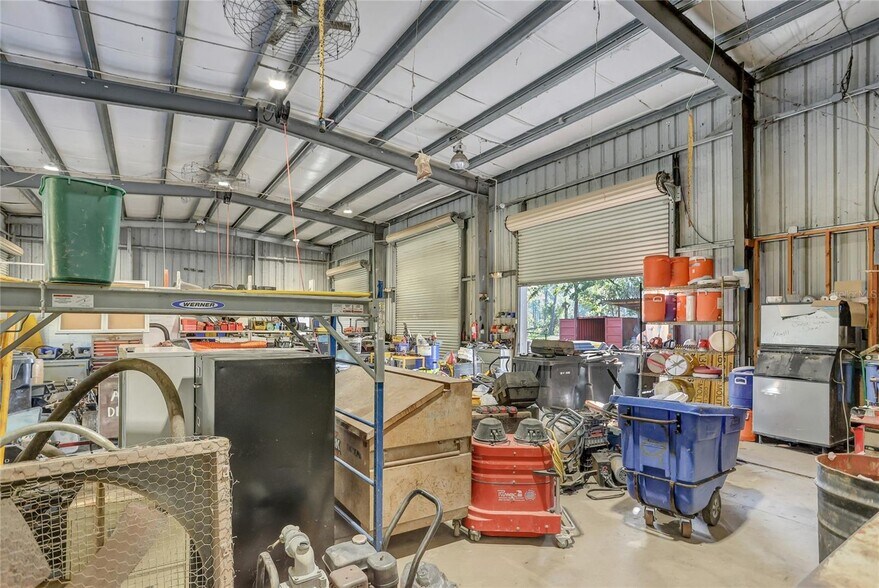 More Photos Of 875 Lakeview Dr, Deland Warehouse For Sale