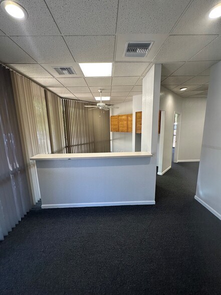 More Photos Of 113 W Hoover Ave, Mesa Warehouse For Lease