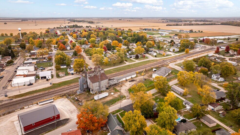 More Photos Of 604 South St, Mazon Warehouse For Sale