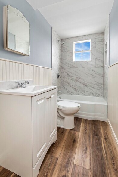 More Photos Of 4-6 Common St, Stoneham Storefront Retail Residential For Sale