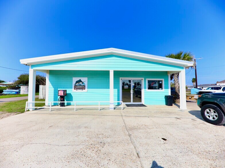 Primary Photo Of 3047 Highway 1, Grand Isle General Retail For Sale