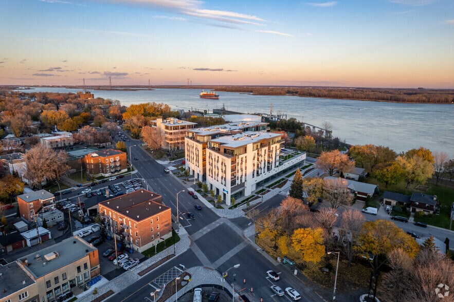 More Photos Of 11300 Rue Notre-Dame E, Montréal-Est Apartments For Sale