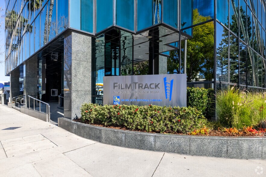 More Photos Of 12001 Ventura Pl, Studio City Office For Lease