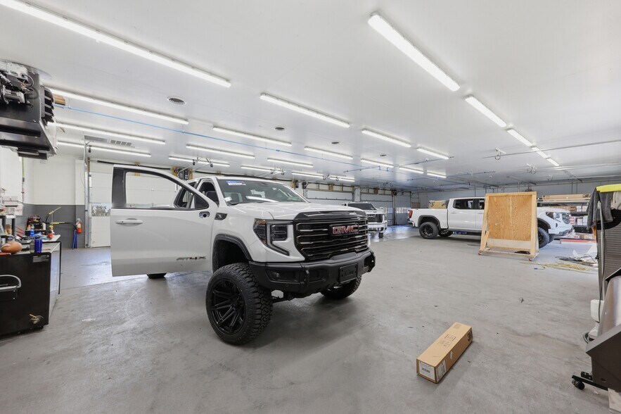 More Photos Of 1728 N Market St, Frederick Warehouse For Sale