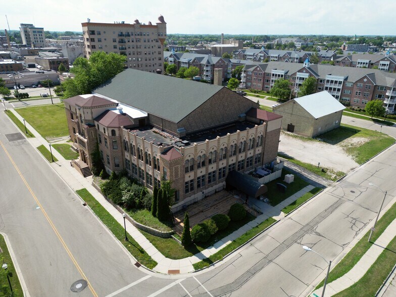 More Photos Of , Kenosha General Retail For Sale