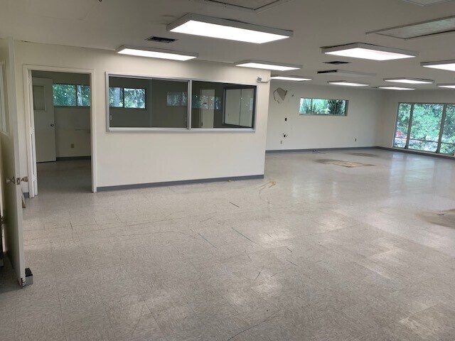 More Photos Of 1955 W State Road 426, Oviedo Office For Lease