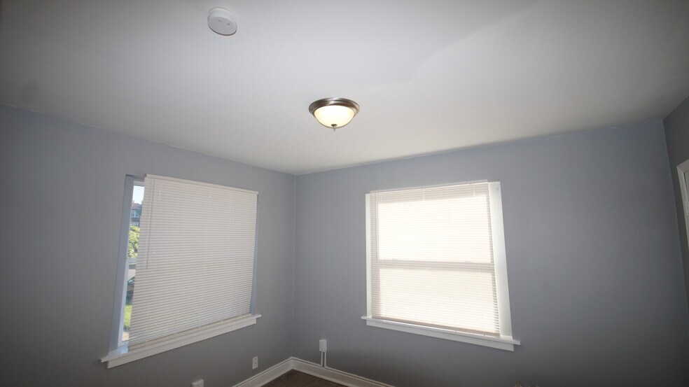 More Photos Of 807 Clara Ave, Saint Louis Apartments For Sale