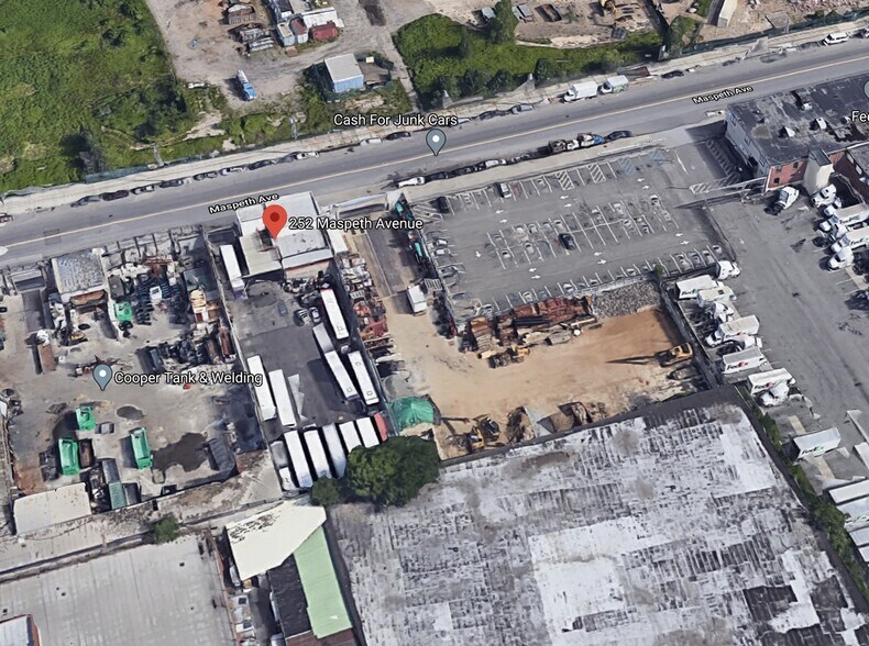 More Photos Of 252 Maspeth Ave, Brooklyn Land For Lease