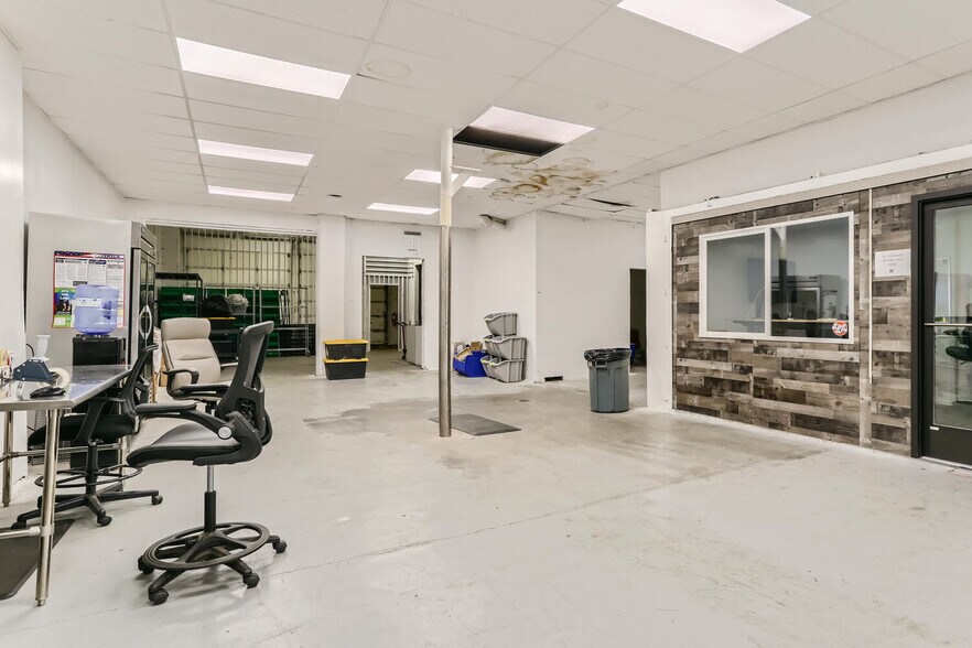 More Photos Of 81 NE Columbia Blvd, Portland Industrial For Sale