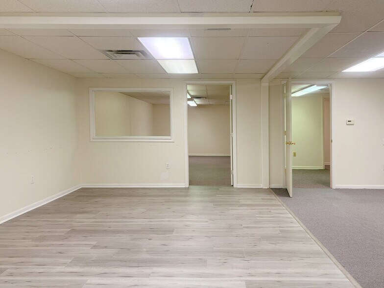 More Photos Of 2105-2133 W 8th St, Erie Office For Sale