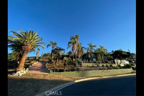 More Photos Of 470 E Crescent Ave, Redlands Specialty For Sale