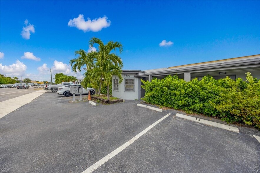 More Photos Of 5807 SW 25th St, West Park Apartments For Sale