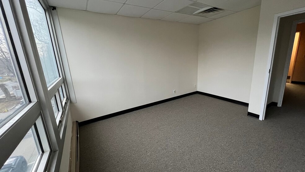 More Photos Of 111 N Central Ave, Hartsdale Office For Lease