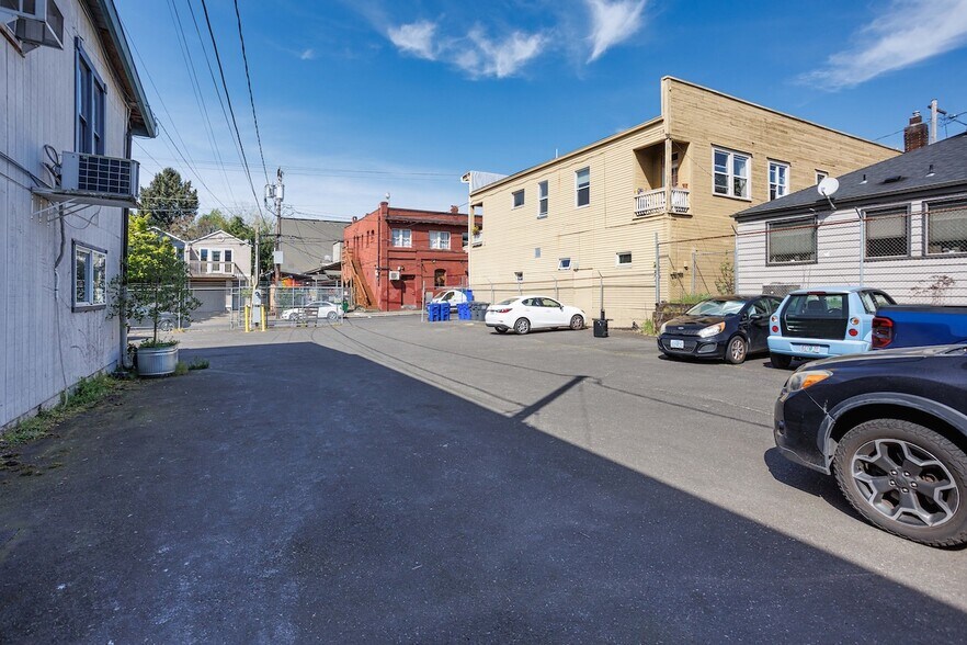 More Photos Of 3425 SE Yamhill St, Portland Loft Creative Space For Sale