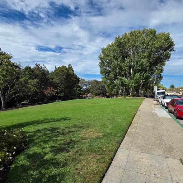 More Photos Of 360-370 Highland Ave, Oakland Office For Lease