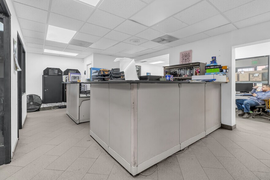 More Photos Of 10325 Central Ave, Montclair Auto Dealership For Lease