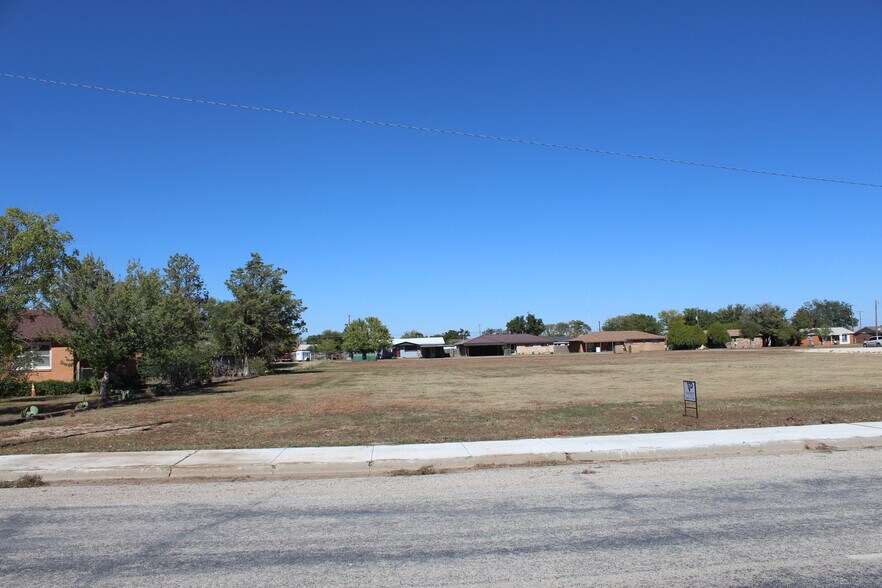 More Photos Of 1 SE 2nd St, Tulia Land For Sale
