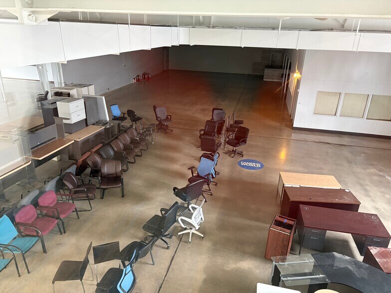 More Photos Of 2905 N Lincoln Rd, Escanaba General Retail For Sale