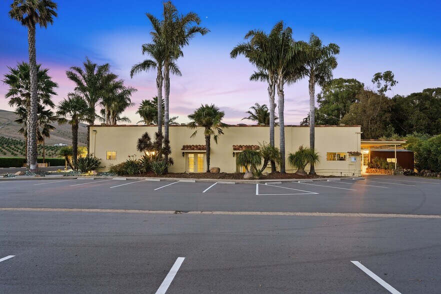 More Photos Of 1338 Atascadero Rd, Morro Bay Lodge Meeting Hall For Lease