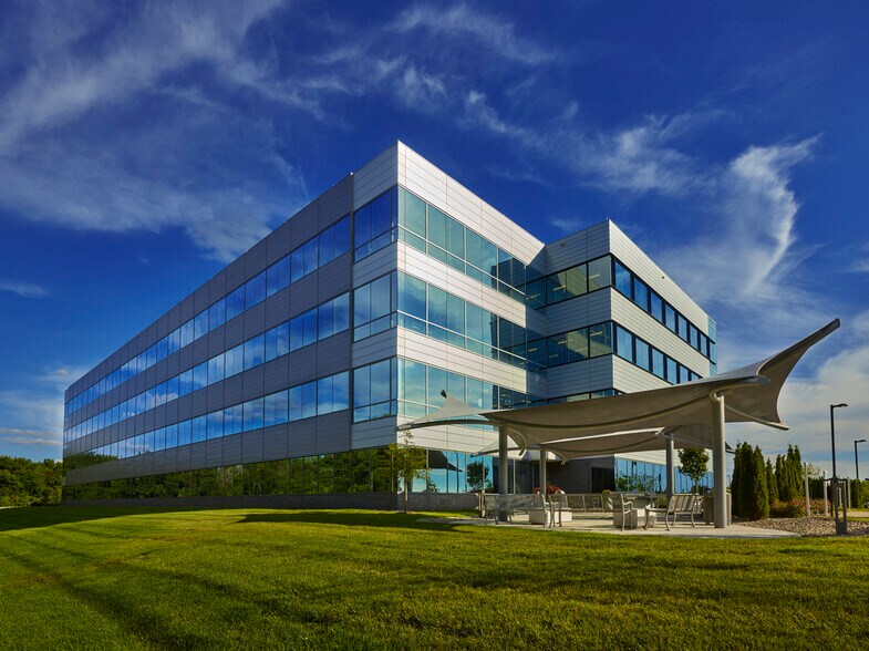 More Photos Of 700 N Hurstbourne Pky, Louisville Office For Lease