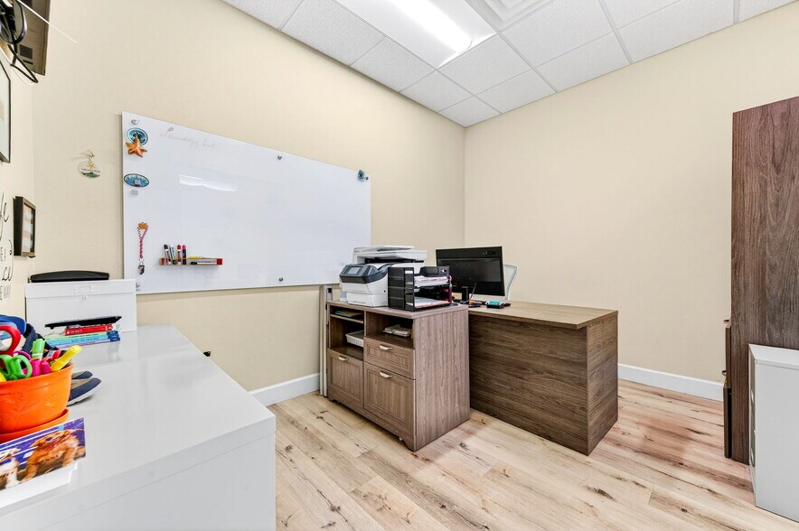 More Photos Of 6520 3rd St, Rockledge Medical For Sale