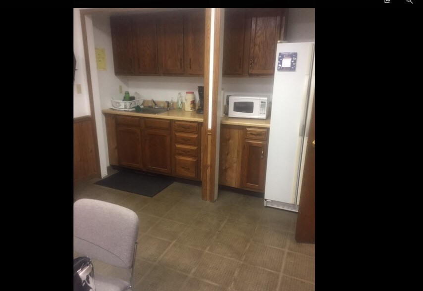 More Photos Of 8277 Market St, Youngstown Freestanding For Sale