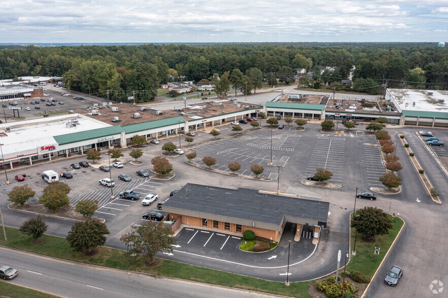 More Photos Of 2001 S Crater Rd, Petersburg Freestanding For Lease