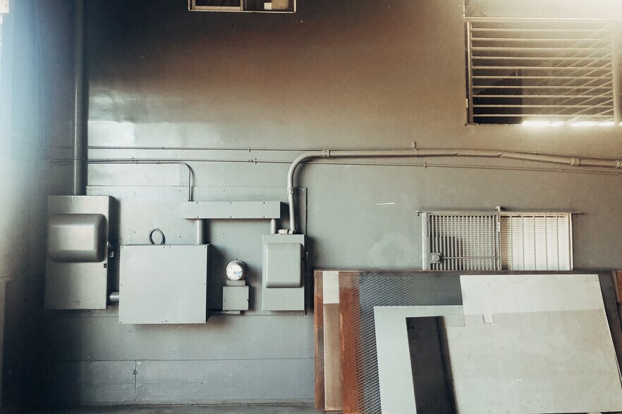 More Photos Of 1385 Fitzgerald Ave, San Francisco Warehouse For Lease