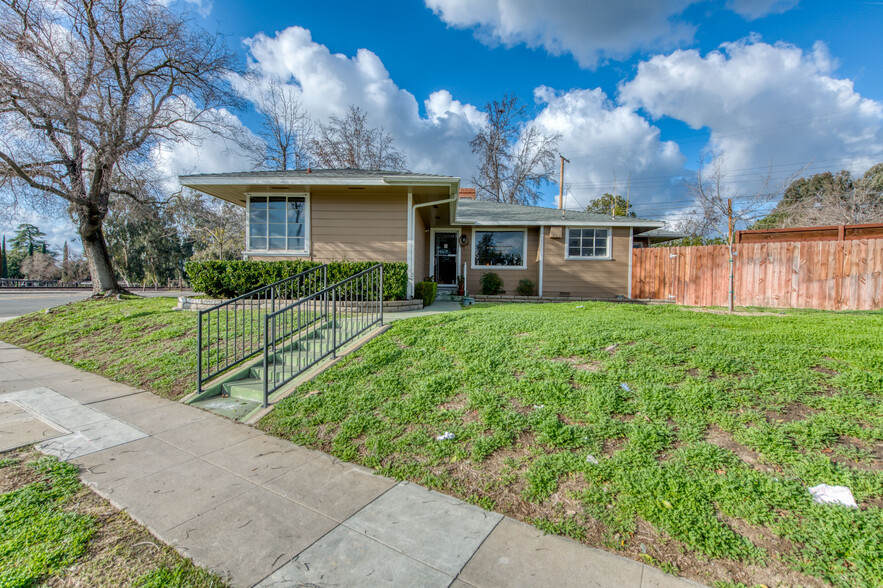 Primary Photo Of 707 E Shields Ave, Fresno Apartments For Sale