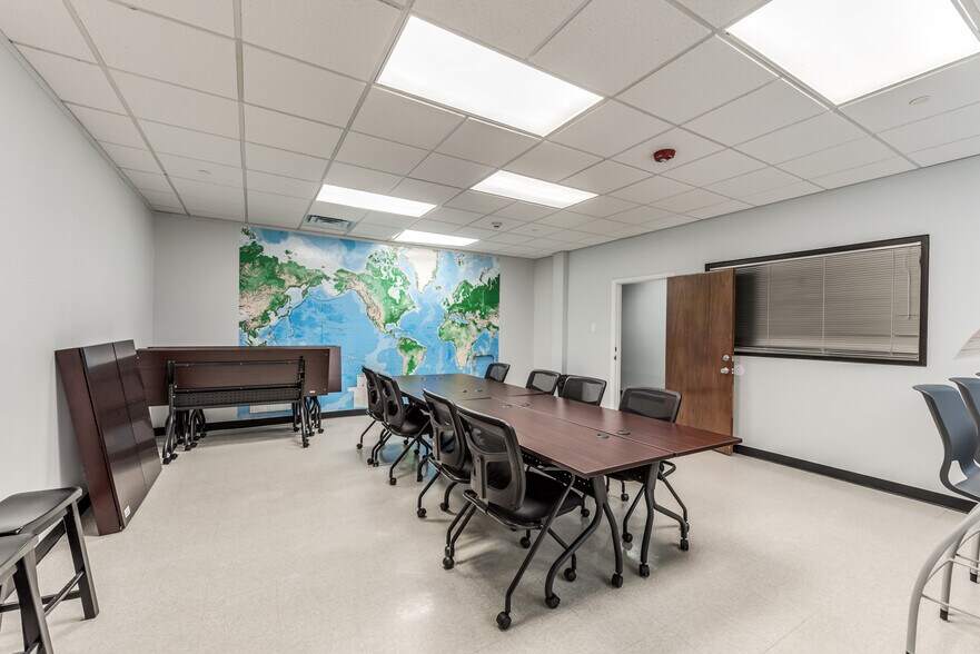 More Photos Of 25000 Pitkin Rd, Spring Office For Lease