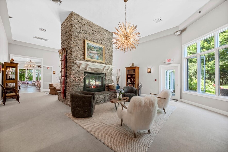 More Photos Of 89 Houston Farm Rd, Stowe Hotel For Sale