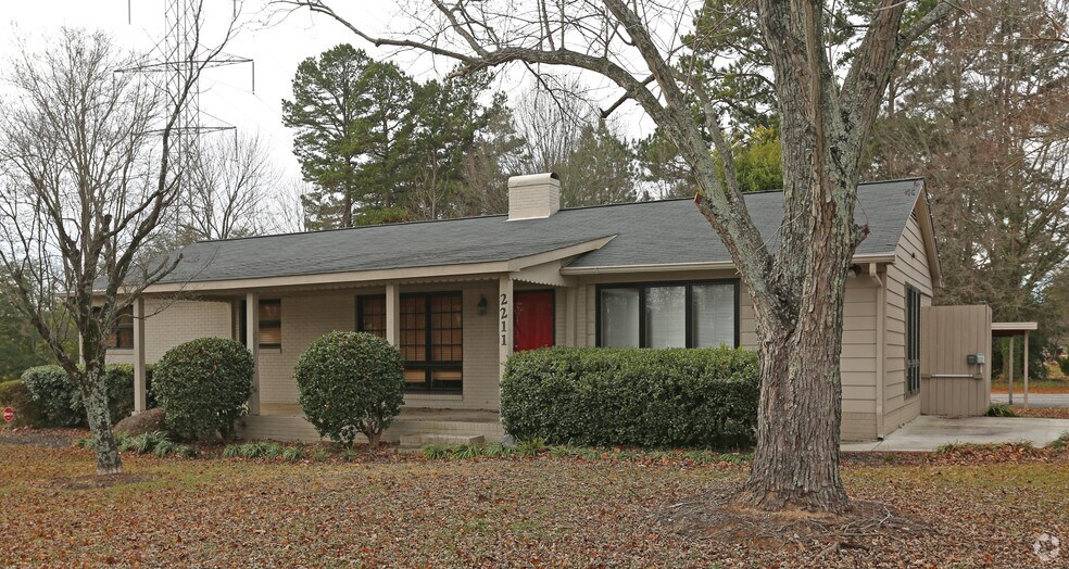 More Photos Of 2211 Eastchester Dr, High Point Office For Sale