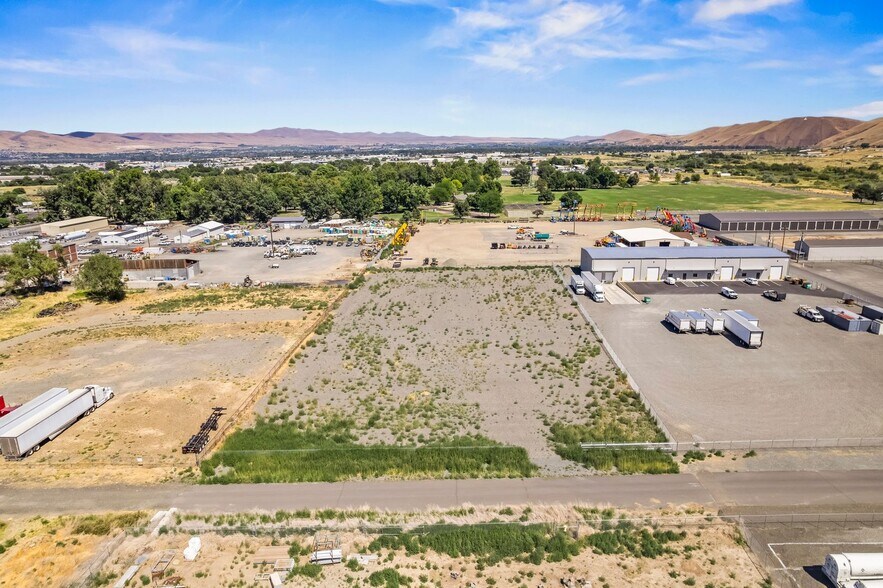 More Photos Of NKA Industrial Way way, Union Gap Land For Sale