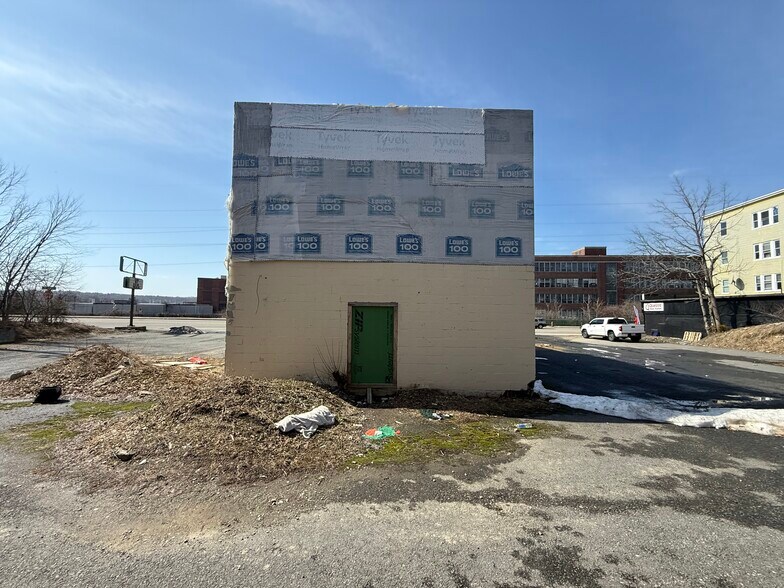 More Photos Of 342 W Boylston St, Worcester Freestanding For Sale