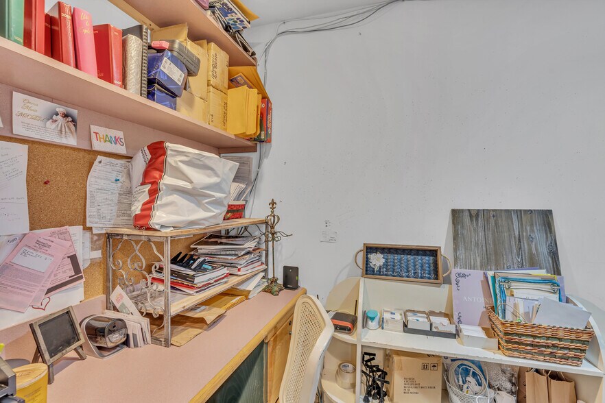 More Photos Of 141 Chambers Bridge Rd, Brick Storefront Retail Office For Sale