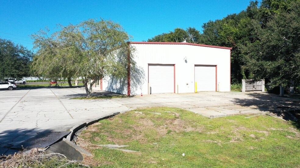 More Photos Of 1996 US Highway 1, Rockledge Light Distribution For Sale