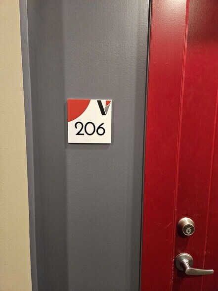 More Photos Of 2010-2024 E Michigan Ave, Lansing Apartments For Sale