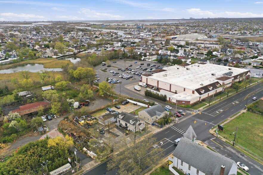More Photos Of 433 Atlantic Ave, Oceanside Apartments For Sale