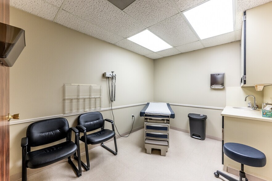 More Photos Of 130 Medical Center Pky, Huntsville Medical For Sale